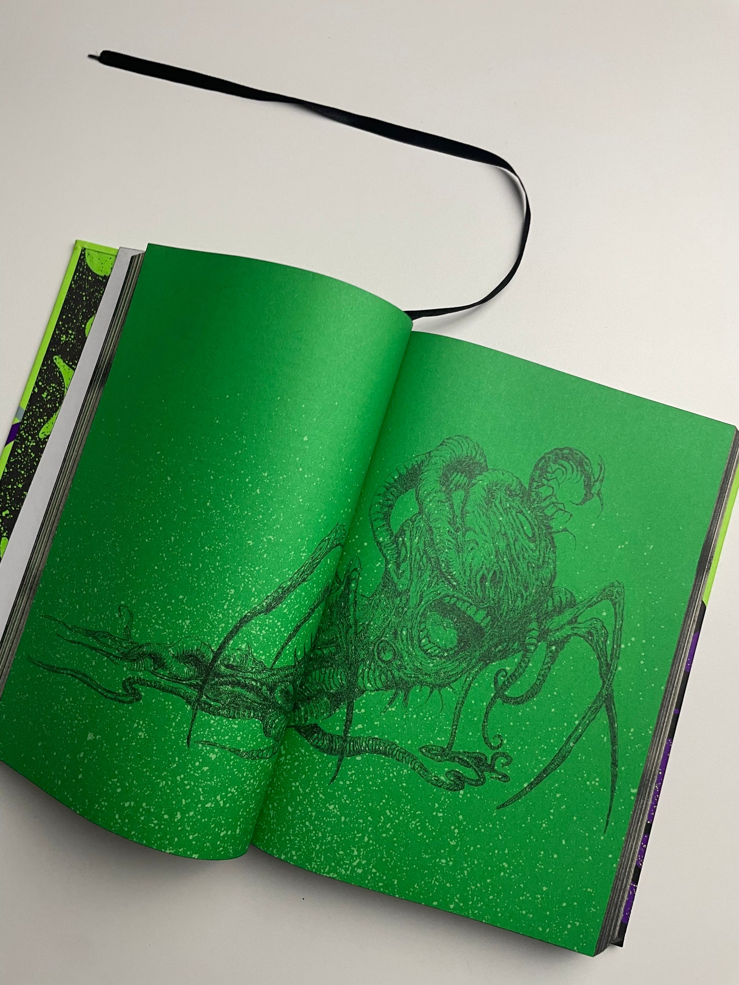 Livro H.P Lovecraft Cosmic edition
