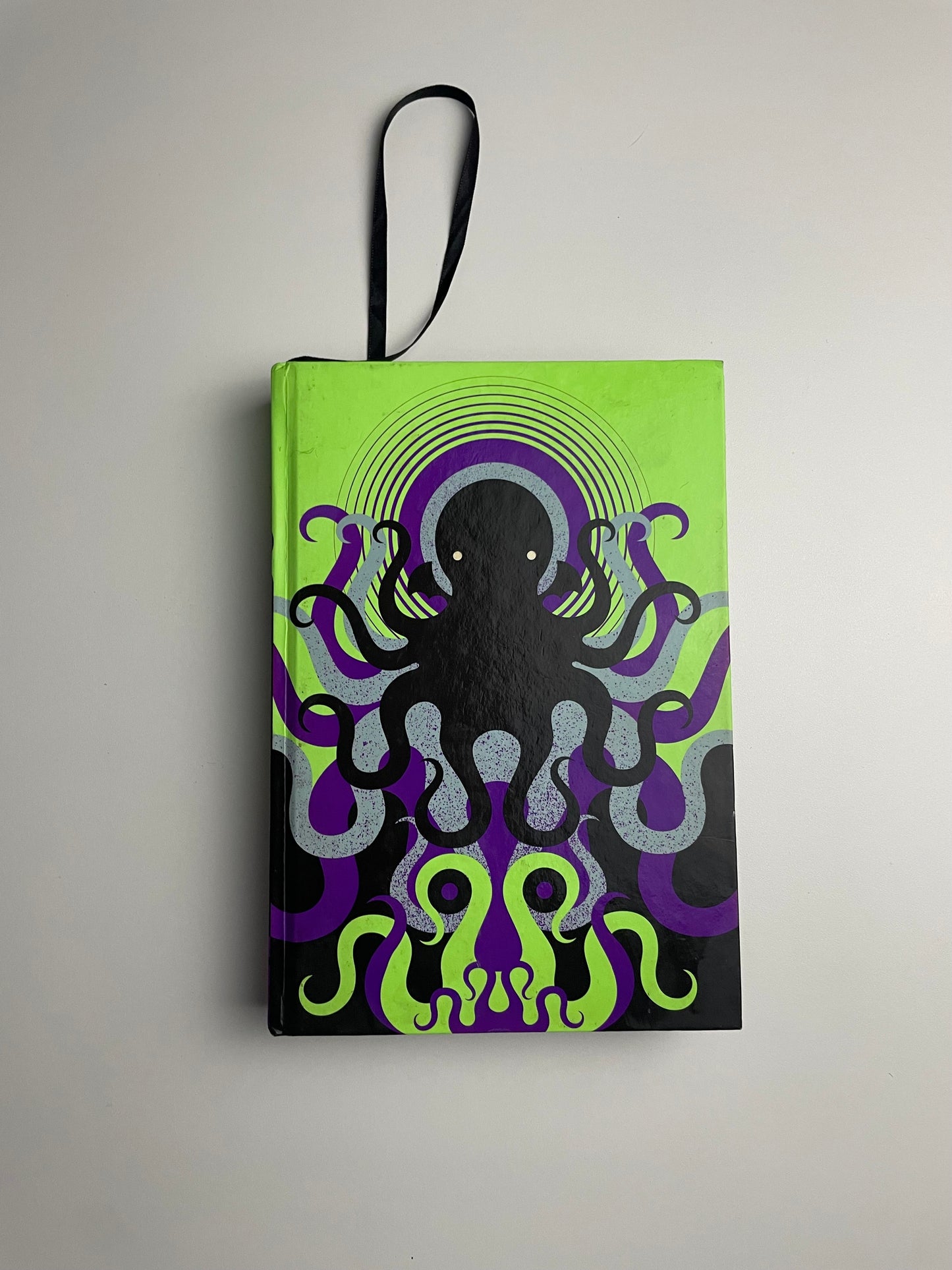 Livro H.P Lovecraft Cosmic edition