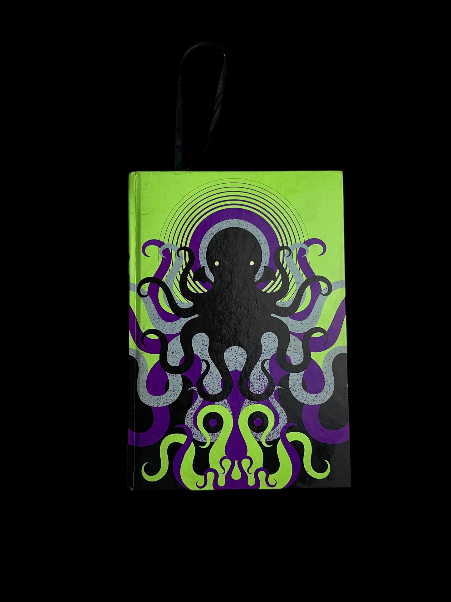 Livro H.P Lovecraft Cosmic edition
